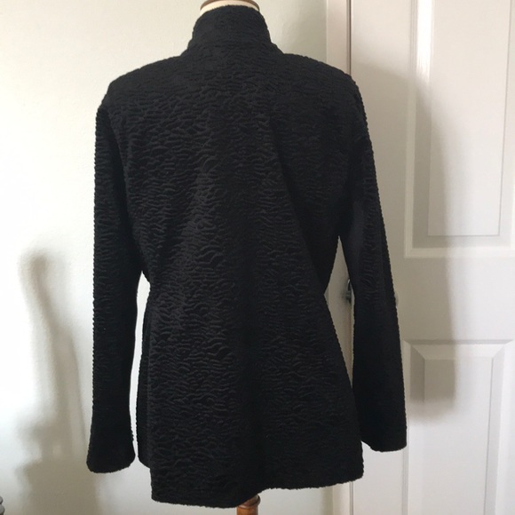 Cabi - Picture 2 of 4